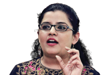 ‘हिंदी इंटरनेट पर बहुत अकेली है’