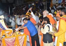 केजरीवाल ने आयोध्या में राम जन्म भूमि में पूजा अर्चना की