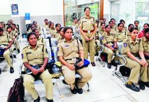 पुलिस में महिलाओं की विकट कमी