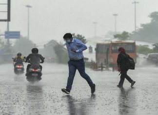 मानसून की महाराष्ट्र, कर्नाटक में दस्तक, दिल्ली में अभी गर्मी