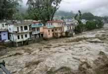 भारी बारिश से अलकनंदा-मंदाकिनी नदियां खतरे के निशान के पास, प्रशासन अलर्ट