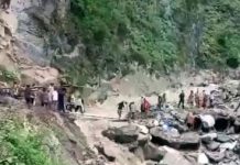 जम्मू-कश्मीर में किश्तवाड़ के मचैल माता यात्रा मार्ग पर बादल फटा, 15 लोगों की मौत की आशंका