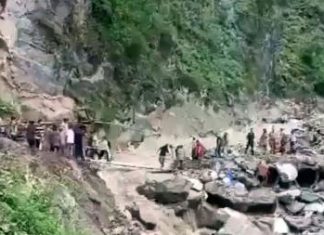 जम्मू-कश्मीर में किश्तवाड़ के मचैल माता यात्रा मार्ग पर बादल फटा, 15 लोगों की मौत की आशंका