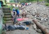 उत्तराखंड के चमोली में बादल फटने से भारी तबाही, कई गाड़ियां और घर मलबे में दबे