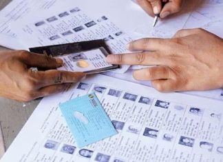 घर उजड़ा, अब वोट का डर: असम में स्पेशल रिवीजन से क्यों सहमे लोग? SIR