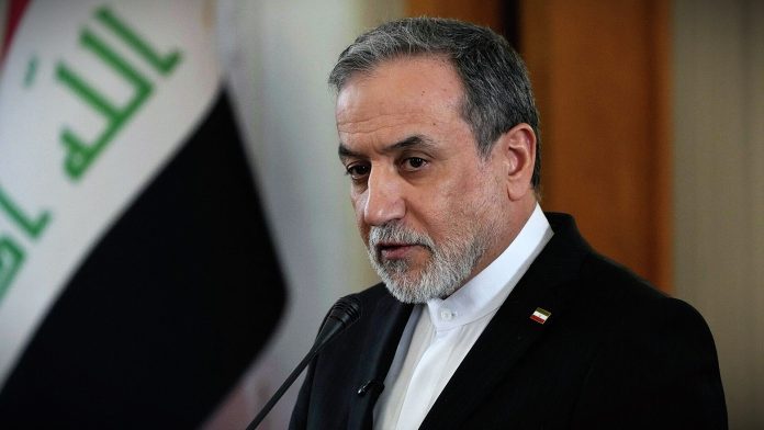 ईरान के विदेश मंत्री Abbas Araghchi ने Donald Trump पर साधा निशाना