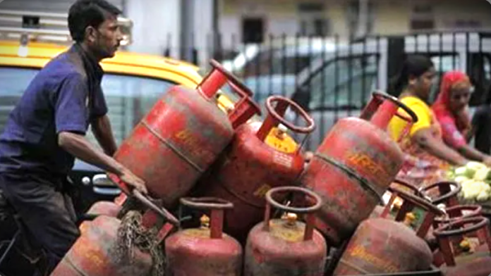 कमर्शियल गैस सिलेंडर की सप्लाई में 20 प्रतिशत का कोटा