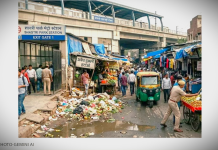 मेट्रो के बाहर गंदगी और कब्जों पर हाईकोर्ट सख्त, हटेंगी अवैध दुकानें मेट्रो के बाहर गंदगी और कब्जों पर हाईकोर्ट सख्त