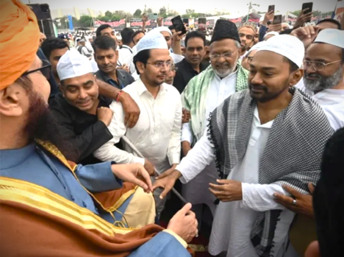 पटना के गांधी मैदान में ईद की नमाज के दौरान Nishant Kumar की मौजूदगी से बिहार की राजनीति में हलचल