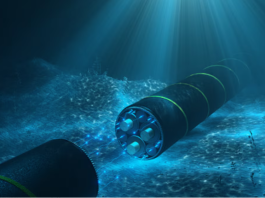 ईरान- अमेरिकी युद्ध की आंच अब इंटरनेट तक, केबल कटी तो दुनिया भर में ‘डिजिटल ब्लैकआउट’ का खतरा सबमरीन केबल्स के नुकसान से हो सकती है दुनिया की 95% इंटरनेट सप्लाई प्रभावित। (Image: Getty)