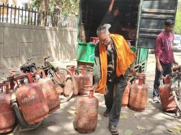 होर्मुज में फंसी LPG से भर सकते हैं करोड़ों सिलेंडर, फिर भी क्यों नहीं मिलेगी राहत? Naveen Bansal