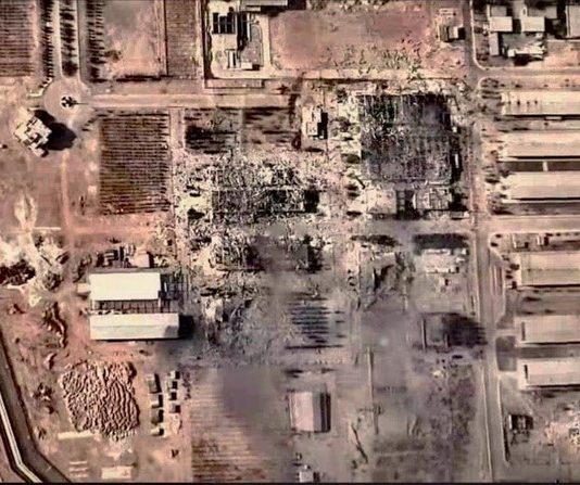 नतांज न्यूक्लियर प्लांट पर हमले से दुनिया में खौफ, क्या रेडियोएक्टिव लीक का खतरा बढ़ा? Iran के नतांज न्यूक्लियर प्लांट पर हमला।