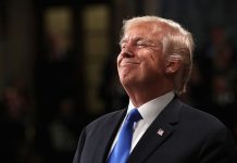 जंग पर ब्रेक या नया खेल? ट्रंप के ऐलान से मिडिल ईस्ट में हलचल अमेरिकी राष्ट्रपति डोनाल्ड ट्रंप.