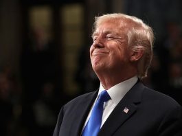 जंग पर ब्रेक या नया खेल? ट्रंप के ऐलान से मिडिल ईस्ट में हलचल अमेरिकी राष्ट्रपति डोनाल्ड ट्रंप.