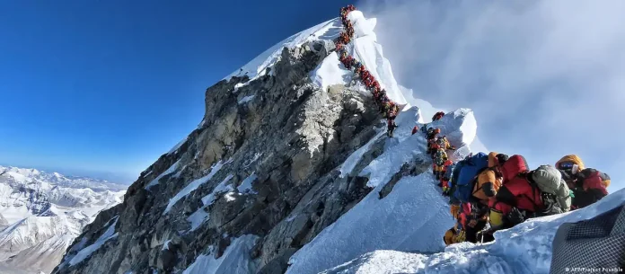 Mount Everest, the world's highest peak. | Photo: AFP/Project Possible