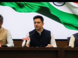 AAP में ऐतिहासिक टूट: राघव चड्ढा ने थामा BJP का दामन राघव चड्ढा ने थामा भाजपा का दामन। दो-तिहाई सांसदों के साथ बगावत कर बदला दिल्ली का समीकरण...Photo : Tehelka bureau