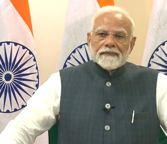 ‘Act East, Act Fast’ का मंत्र: सिक्किम के विकास पर PM मोदी का बड़ा फोकस PM Narendra Modi ने दिया 'Act East, Act Fast’ का मंत्र! | Image Source: डीडी न्यूज़