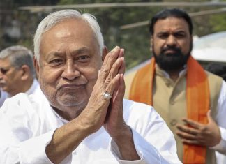 जब नीतीश कुमार ने दागदार बहुमत को छोड़ दिया इस्तीफा, कैसे कुर्सी ठुकराकर बने ‘सिद्धांत के खिलाड़ी? Bihar Former Chief Minister Nitish Kumar. | Photo Credit: PTI