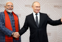 वैश्विक तनाव के बीच भारत-रूस साझेदारी मजबूत, ऊर्जा सहयोग बना बड़ा आधार India और Russia के बीच रिश्ते एक बार फिर मजबूती की ओर बढ़े। (PTI Photo)