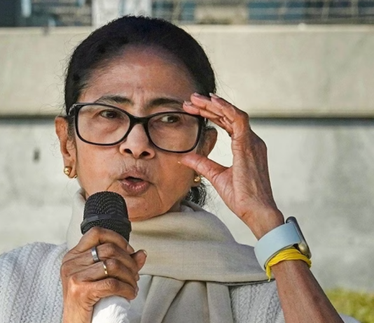 लक्ष्मी भंडार vs 3000 का वादा! बंगाल में महिलाओं पर सियासी दांव, किसके साथ जाएंगी वोटर? बंगाल में महिलाओं पर सियासी दांव... (File Photo: ITG)