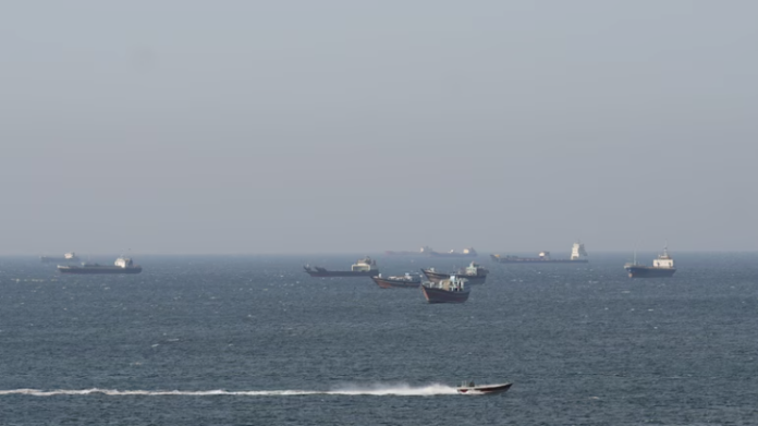 होर्मुज में फिर गोलीबारी... | Photo Credit: NDTV.in