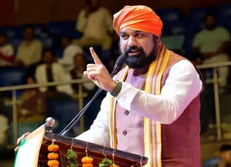 कैसे ‘चौधरी’ बने बिहार के सम्राट? बंद कमरे में तय हुआ नाम, BJP के 5 दिग्गज रह गए पीछे Samrat Chaudhary Bihar CM. | Photo Credit: ANI