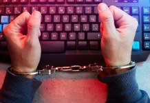 ‘डिजिटल अरेस्ट’ पर बड़ा एक्शन: 9400 WhatsApp अकाउंट्स बंद, ठगों पर शिकंजा 'Digital Arrest’ पर बड़े एक्शन में 9400 WhatsApp अकाउंट्स बंद। | Image Source: NDTV.in