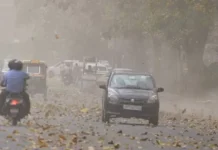 दिल्ली में मौसम का यू-टर्न, बारिश के साथ तेज आंधी का अलर्ट दिल्ली वालों के लिए मौसम को लेकर ‘ऑरेंज अलर्ट’ जारी। | Image Source: TV9 Bharatvarsh