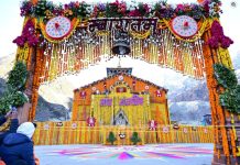 शिवमय हुई KedarGhati: मंत्रोच्चार और जयकारों के साथ बाबा केदार के द्वार खुले