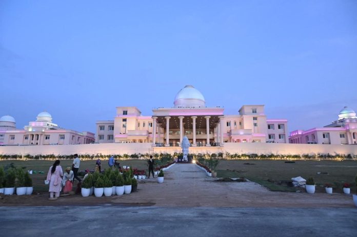 Chhattisgarh Vidhansabha में महिला आरक्षण पर सियासी गर्मी तेज। | Image Source: cgvidhansabha.gov.in