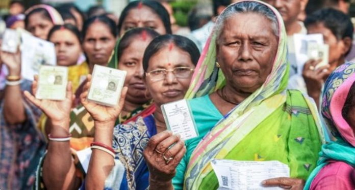 लोकतंत्र का महापर्व: पीएम मोदी ने की रिकॉर्ड वोटिंग की अपील, क्या बंगाल तोड़ेगा अपना ही पुराना रिकॉर्ड? Photo Source : AIR/ File