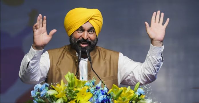 अजेय बहुमत, फिर भी बढ़ी हलचल: अपनों की बगावत ने बढ़ा दी है भविष्य की उलझन (Photo Credit: PTI)