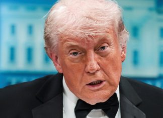 Trump का बड़ा बयान: ‘गोलीबारी से डरा नहीं, देखना चाहता था क्या हो रहा है’ ट्रंप की मांग: '30 दिन में दोबारा हो रात्रिभोज, डरकर रुकना ठीक नहीं'…Photo Source : news18