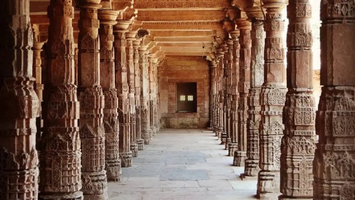 धार भोजशाला विवाद फैसला : एएसआई के वैज्ञानिक साक्ष्य और अकाट्य पुरातात्विक सत्य, वैश्विक ज्ञान केंद्र का संकल्प और वाग्देवी की घर वापसी...Pic Sourcs : Timesnownews धार भोजशाला विवाद फैसला : एएसआई के वैज्ञानिक साक्ष्य और अकाट्य पुरातात्विक सत्य, वैश्विक ज्ञान केंद्र का संकल्प और वाग्देवी की घर वापसी...Pic Sourcs : Timesnownews