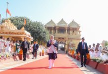 भारत पवित्र है, एकता की डोर से बंधा है : PM Modi PM ने विशेष संदेश में बताया, क्यों सदियों के विध्वंस के बाद भी नहीं मिटी भारतीय सभ्यता… Pic Credit : Narendra Modi/Facebook/File