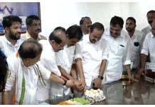 Kerala में UDF की धमाकेदार बढ़त, इंदिरा भवन में जश्न ही जश्न Keralam में UDF की धमाकेदार बढ़त... | Image Source: Total Tv