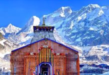 Kedarnath में सुरक्षा में बड़ी चूक? टेंट से बरामद हुईं बंदूकें और धारदार हथियार केदारनाथ यात्रा के बीच सुरक्षा कड़ी: चेकिंग अभियान में हुआ बड़ा खुलासा; रायबरेली का युवक केदारनाथ में हथियारों के साथ पकड़ा गया, पुलिस ने बताया मानसिक अस्वस्थ…