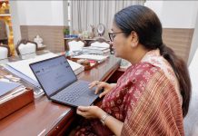 ‘सिर्फ डेटा नहीं, Delhi का भविष्य है Digital जनगणना’ : CM रेखा गुप्ता ने खुद फॉर्म भरकर किया आगाज Digital Census 2027: CM रेखा गुप्ता ने स्व-गणना पोर्टल के माध्यम से भागीदारी कर पेश की मिसाल…