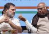 केरल: CM पर सस्पेंस से विपक्ष हमलावर, कहा-जनादेश का अनादर! सत्ता संघर्ष और नेतृत्व की दुविधा : वर्तमान सियासी परिदृश्य में यह विलंब न केवल शासन को प्रभावित कर रहा है, बल्कि नए गठबंधन की निर्णय क्षमता पर भी सवालिया निशान लगा रहा है…| Image: PTI/File