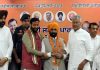 पंजाब में AAP को बड़ा झटका : CM मान के चचेरे भाई भाजपा में शामिल भाजपा ने पंजाब में साधा बड़ा निशाना : मुख्यमंत्री के चचेरे भाई ज्ञान सिंह लगातार रहे हैं सरकार के आलोचक… Pic Credit : livehindustan