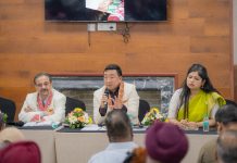 ‘Padma Doree’ लॉन्च: पूर्वोत्तर और मध्यप्रदेश की बुनाई का अनोखा संगम दिल्ली में लॉन्च हुआ ‘Padma Doree’.