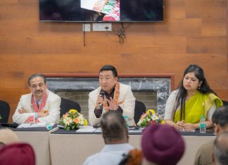 ‘Padma Doree’ लॉन्च: पूर्वोत्तर और मध्यप्रदेश की बुनाई का अनोखा संगम दिल्ली में लॉन्च हुआ ‘Padma Doree’.