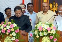 रंगासामी 5वीं बार बने पुडुचेरी के CM रंगासामी का 'पंच': भाजपा-एआईएनआरसी गठबंधन ने संभाली केंद्र शासित प्रदेश की कमान… Photo | PTI