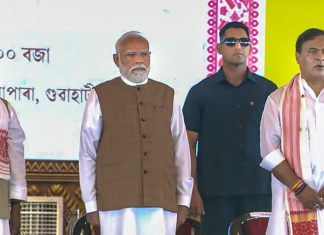 PM Modi के सानिध्य में हिमंत का ‘राजतिलक’: गुवाहाटी में गूंजा शपथ का शंखनाद! मोदी-शाह की मौजूदगी में सरमा ने रचा इतिहास; 102 सीटों के प्रचंड जनादेश के साथ असम में एनडीए की 'विजयी हैट्रिक' का आगाज…. Photo | PTI