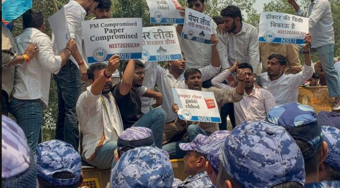 राजस्थान से उपजा 'गेस पेपर' विवाद बना राष्ट्रीय संकट, केंद्र सरकार का बड़ा फैसला– अब नए सिरे से होगी परीक्षा Pic : X/NSUI
