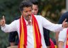 राजभवन से हरीझंडी: Vijay का ‘राजतिलक’ तमिलनाडु की राजनीति में एक अभिनेता से राजनेता बने विजय का यह उदय न केवल सत्ता परिवर्तन है, बल्कि एक नए राजनीतिक समीकरण की शुरुआत भी...Pic Credit : socialmedia