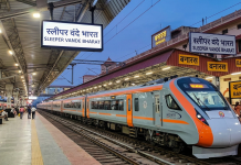 बनारस स्टेशन से शनिवार को रवाना होगी प्रदेश की पहली स्लीपर वंदे भारत