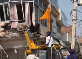 नशा विरोधी कार्यकर्ता की हत्या के बाद पंजाब के मानसा में तनाव; आरोपी की दुकान को किया आग के हवाले