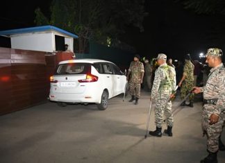 ओएसडी पर सीबीआई छापा, गांव में ढोल—मान सरकार पर बढ़ी सियासी आंच