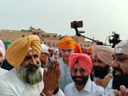 पर्गट, पायलट ने दरबार साहिब में टेका माथा, कांग्रेस ने दिखाई एकजुटता